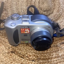 Sony Mavica MVC-CD200 2.1MP Digital Camera - Silver Clean With Battery Untested