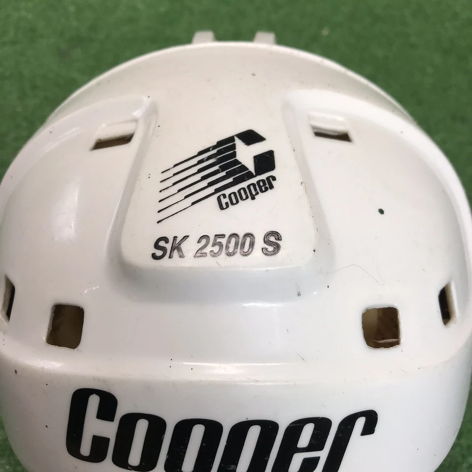 Vintage Rare Cooper Hockey Helmet SK2500 S Small White Gretzky Messier Awesome - Image 3 of 4