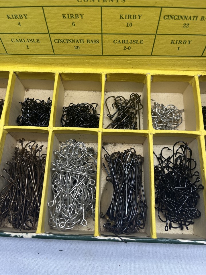 Assortiment Hameçons Pflueger Catchie N°4001 - Vintage, Présentoir Magasin, USA