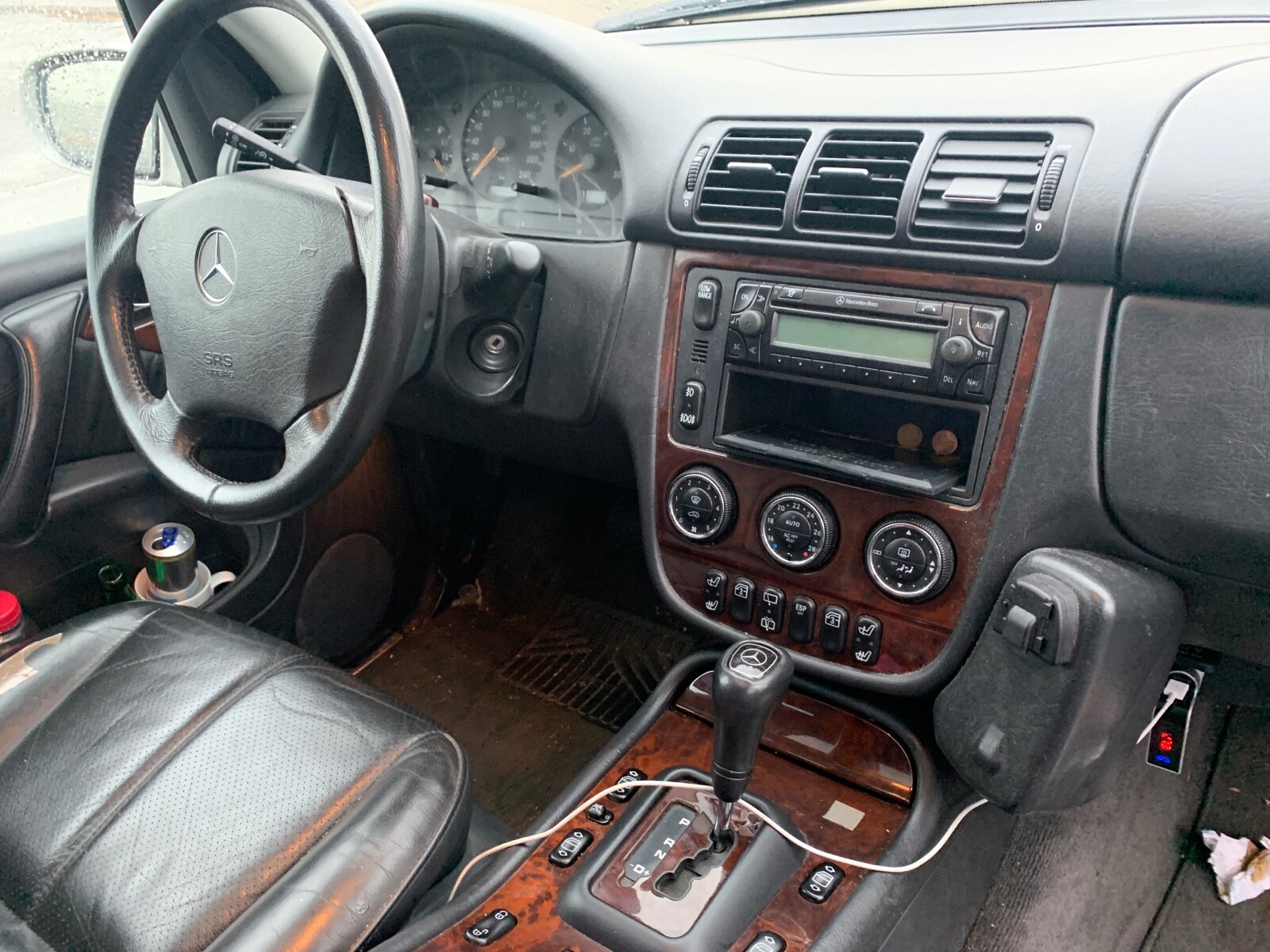 Motorhalter Mercedes ML 270 W163 Aus Schlachtfest Viele Andere Teile Im motorhalter-mercedes-ml-270-w163-aus-schlachtfest-viele-andere-teile-im