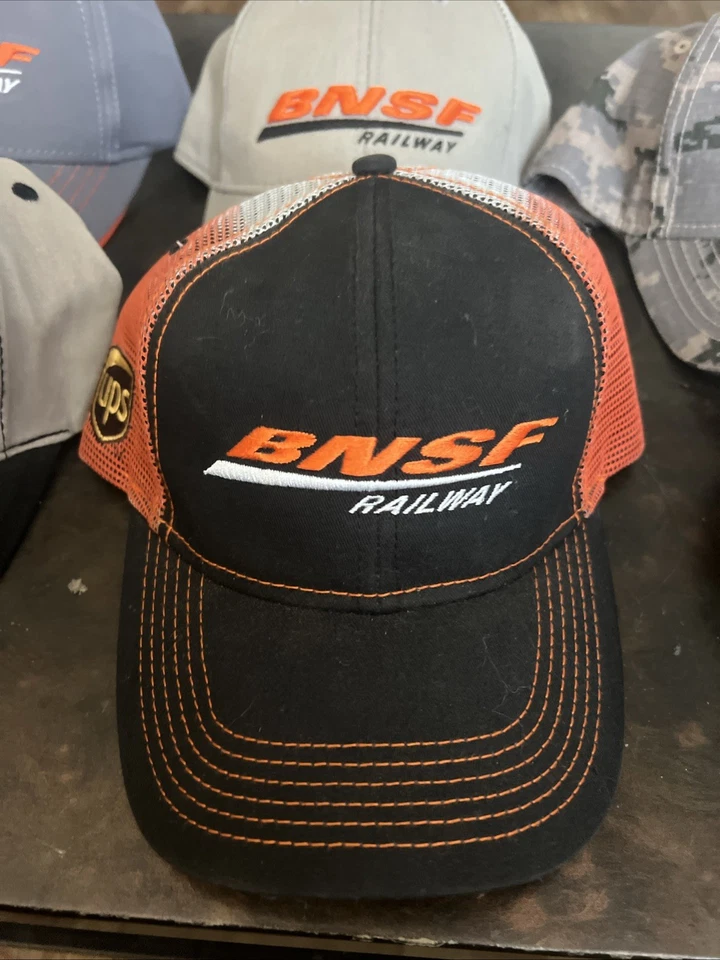 Lote De 8 Sombreros Bnsf Railway UPS Temporada Alta Diferentes Años Foto 4 de 4