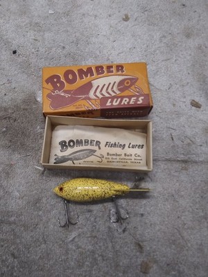 ebay bomber fishing lures Heavy Duty Long A but the slender profile suggests an easy meal Bomber Vintage Spinnerbait Vintage Fishing