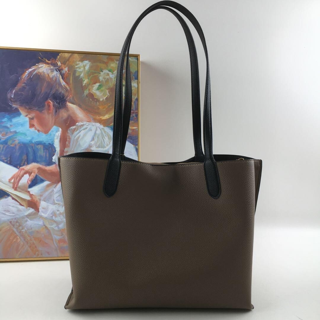 Coach ◆ C0692 Willow Tote in Colorblock Signature Canvas COACH C0692 Willow tote in colorblock with signature canvas