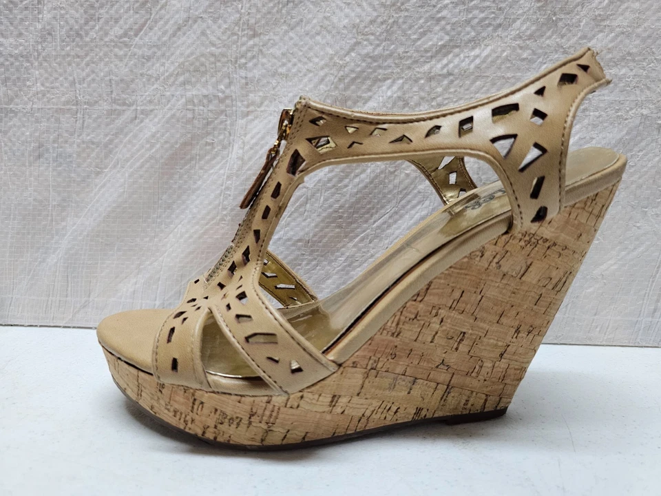 Zapatos de salón Carlos by Carlos Santana para mujer talla 6 4,5" de corcho con cuña perforados Foto 2 de 4