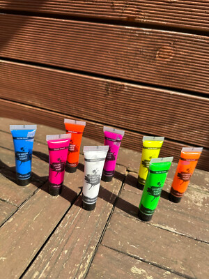 Fasching Neon Schminke Körperfarbe Face Paint / leuchtet unter UV Licht