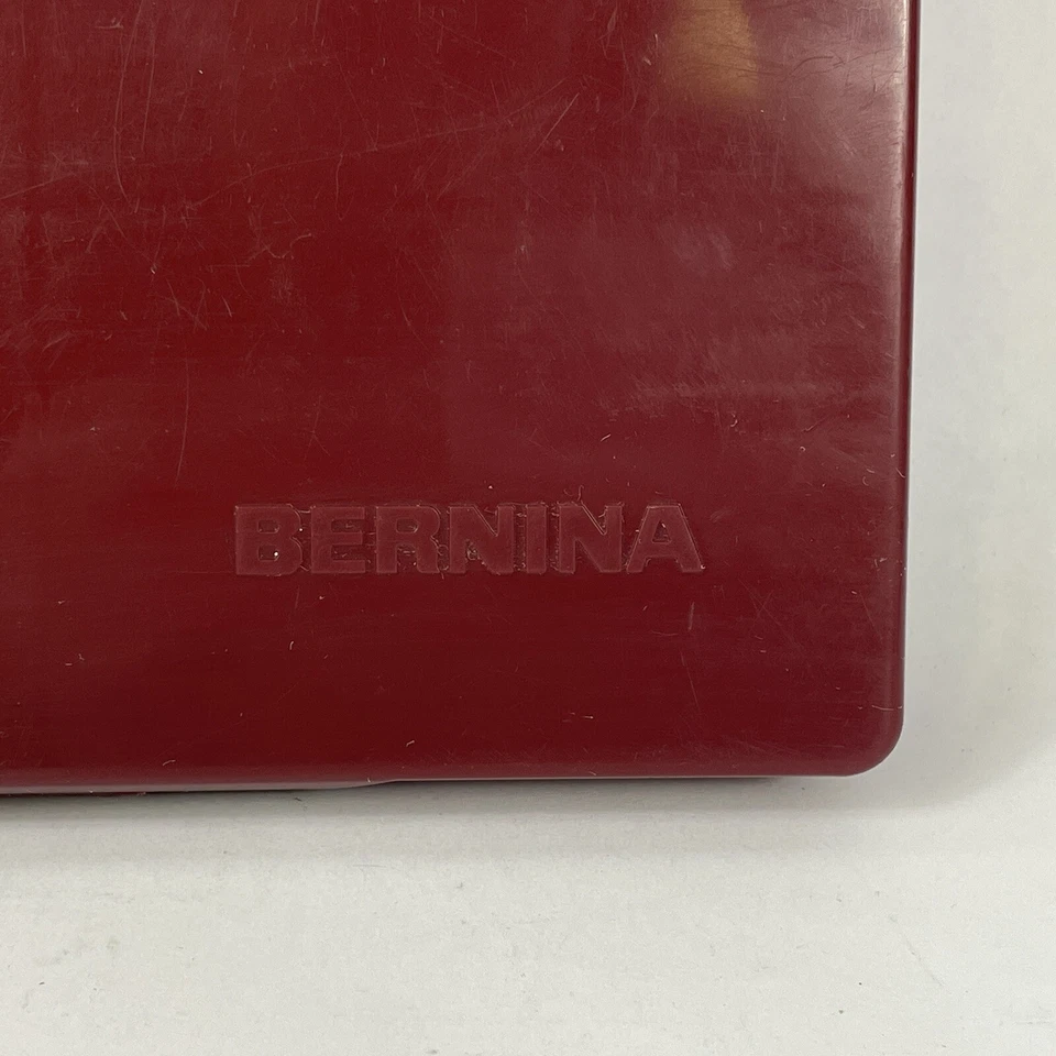 Винтажная коробка для аксессуаров для шитья Bernina линейка красных игл - Изображение 4 из 4