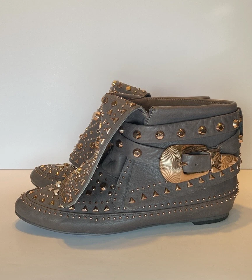 Botas Mocasín Ivy Kirzhner Gris Cuero Oro Rosa Tachonado Adobee Tacones Talla 8 Foto 3 de 4