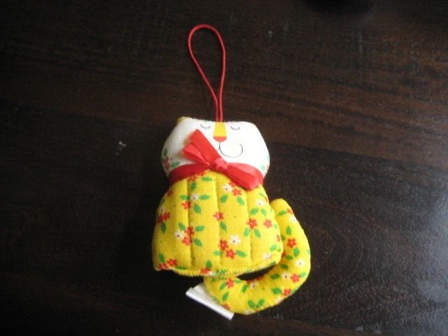 Vintage 1981 Hallmark Fabric Cat Kitten Ornament QX4035