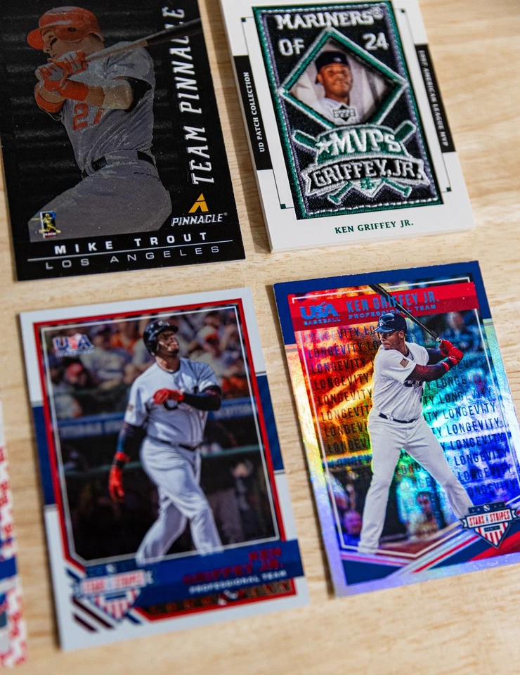 Ken Griffey Jr. Inserto y Lote Paralelo - 1999 Refractor Cromo, Seleccionar Certificado Rojo Foto 3 de 4