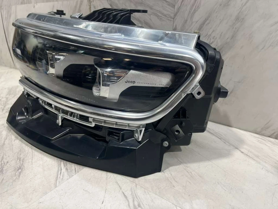 2022 2024 JEEP GRAND WAGONEER ФАРА OEM ЛЕВЫЙ ХРОМИРОВАННЫЙ СВЕТОДИОДНЫЙ ПРОЕКТОР 68590083AD - Изображение 2 из 4