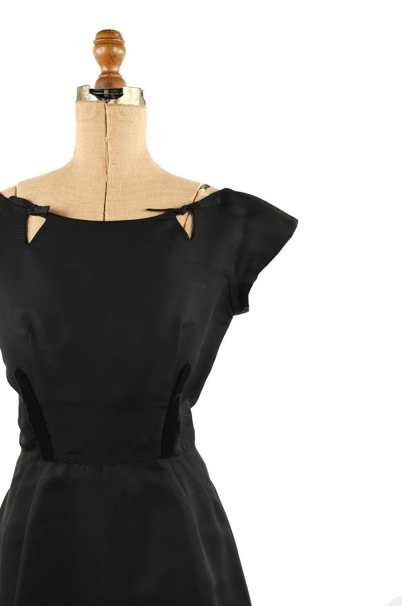Vintage 50s Hattie Carnegie Black Silk Mid Century Cocktail Party Cutout Dress Vintage 50s Hattie Carnegie Black Silk Mid Century Cocktail Party Cutout Dress