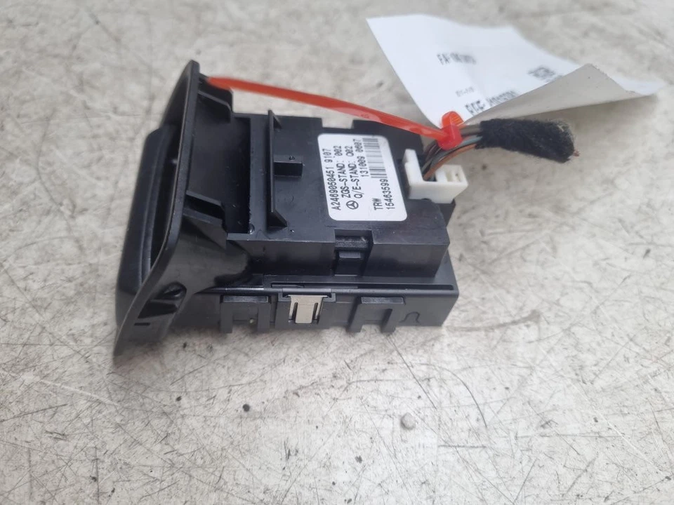 MERCEDES ML W166 AMG SPORT PARKING BRAKE SWITCH A2469050451 2011-2015 - Image 4 of 4