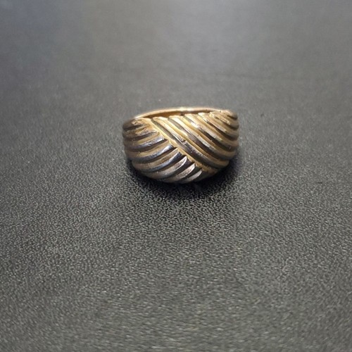 Avon gold tone ring size 5 - Picture 4 of 10