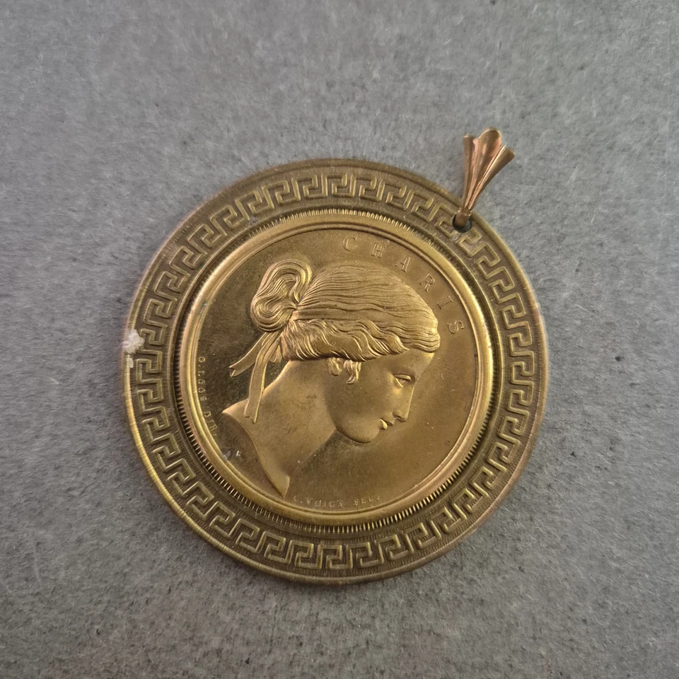 Vintage Medaillon Anhänger – Antikes Münzdesign in Goldoptik - Bild 3 von 4