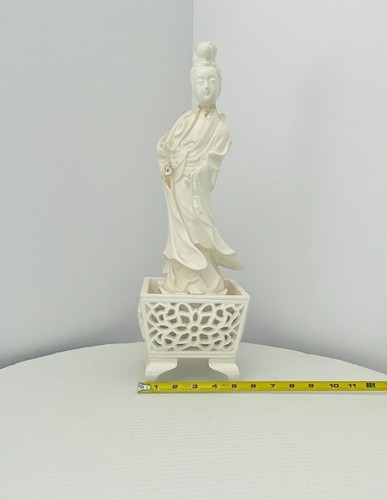 DAMAGED VTG Blanc de Chine Porcelain Guanyin Goddess Figurine in Japan Basquet - Bild 16 von 21