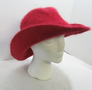 red cowboy hat with fur