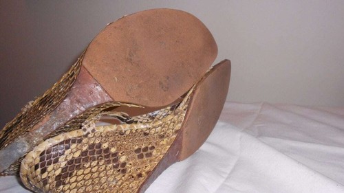 RALPH LAUREN-SNAKESKIN WEDGE SANDALS--SIZE-8-LOVE THESE - Picture 6 of 10