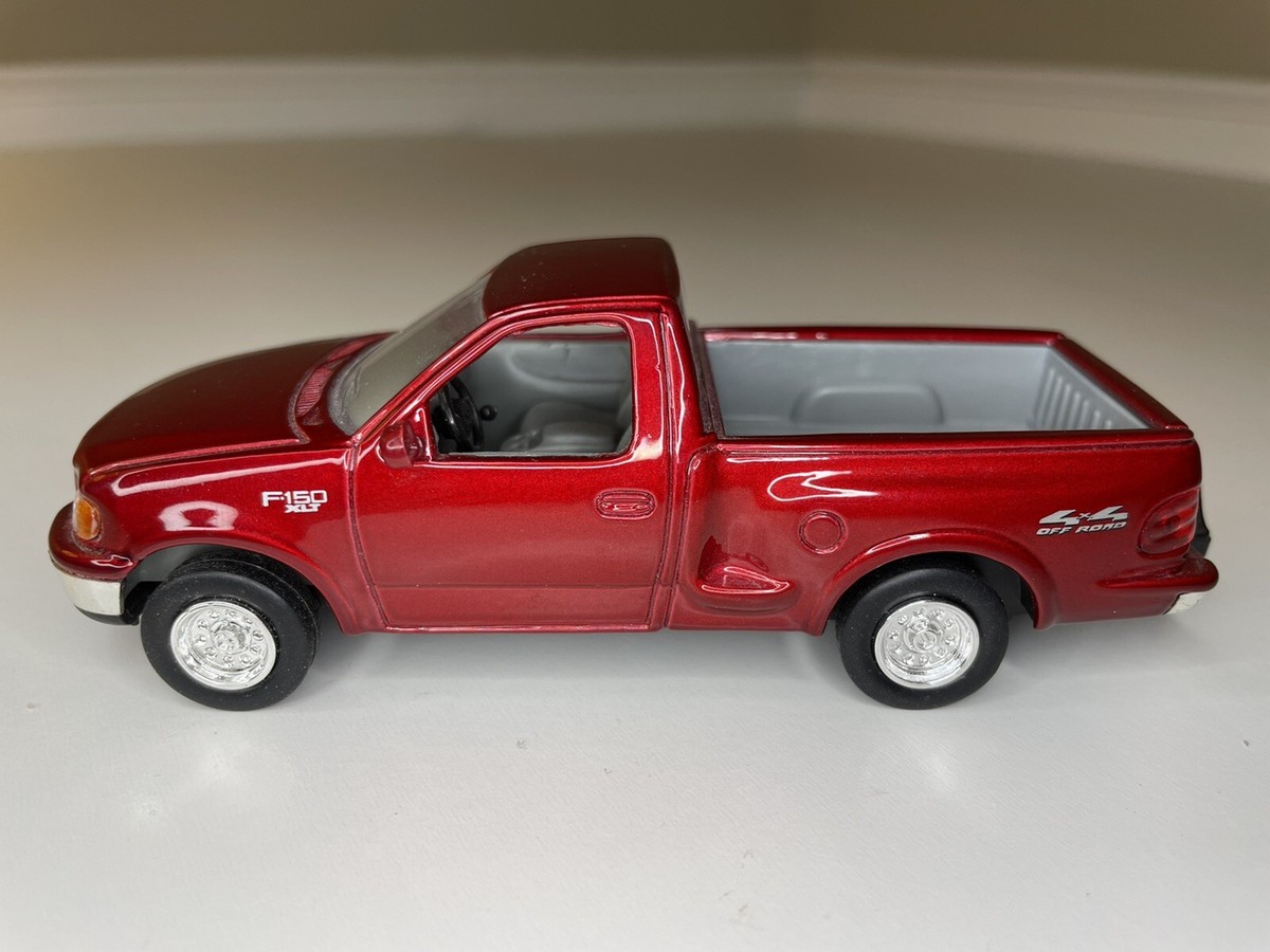 Road Signature Diecast 1998 FORD F-150 Truck 1:43 Scale Red #94217