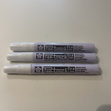 Sakura Pen-touch Paint Marker - 2mm White 3 Pack