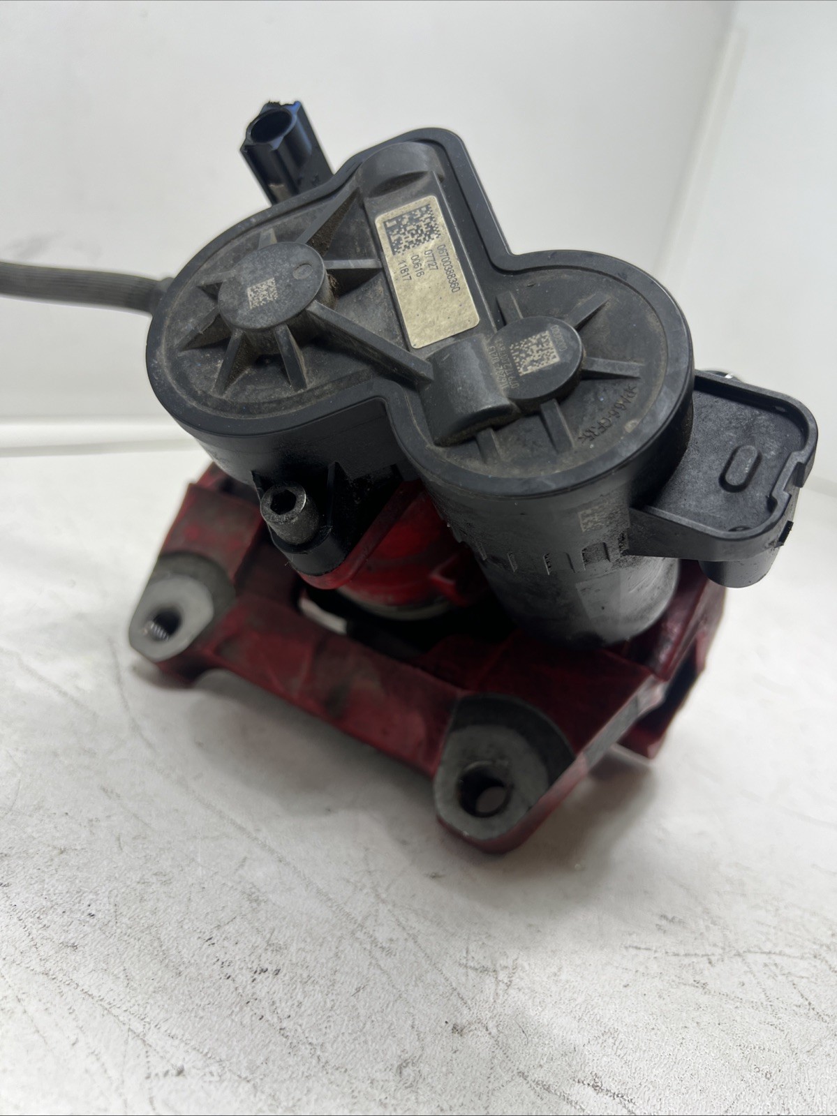 2017-2020 MASERATI LEVANTE REAR LEFT DRIVER SIDE BRAKE CALIPER OEM 🚗 *60K*