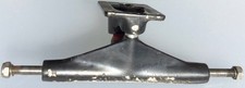 VINTAGE VENTURE SKATEBOARD TRUCK NOIR années 80 6” cintre 8,75” large USA