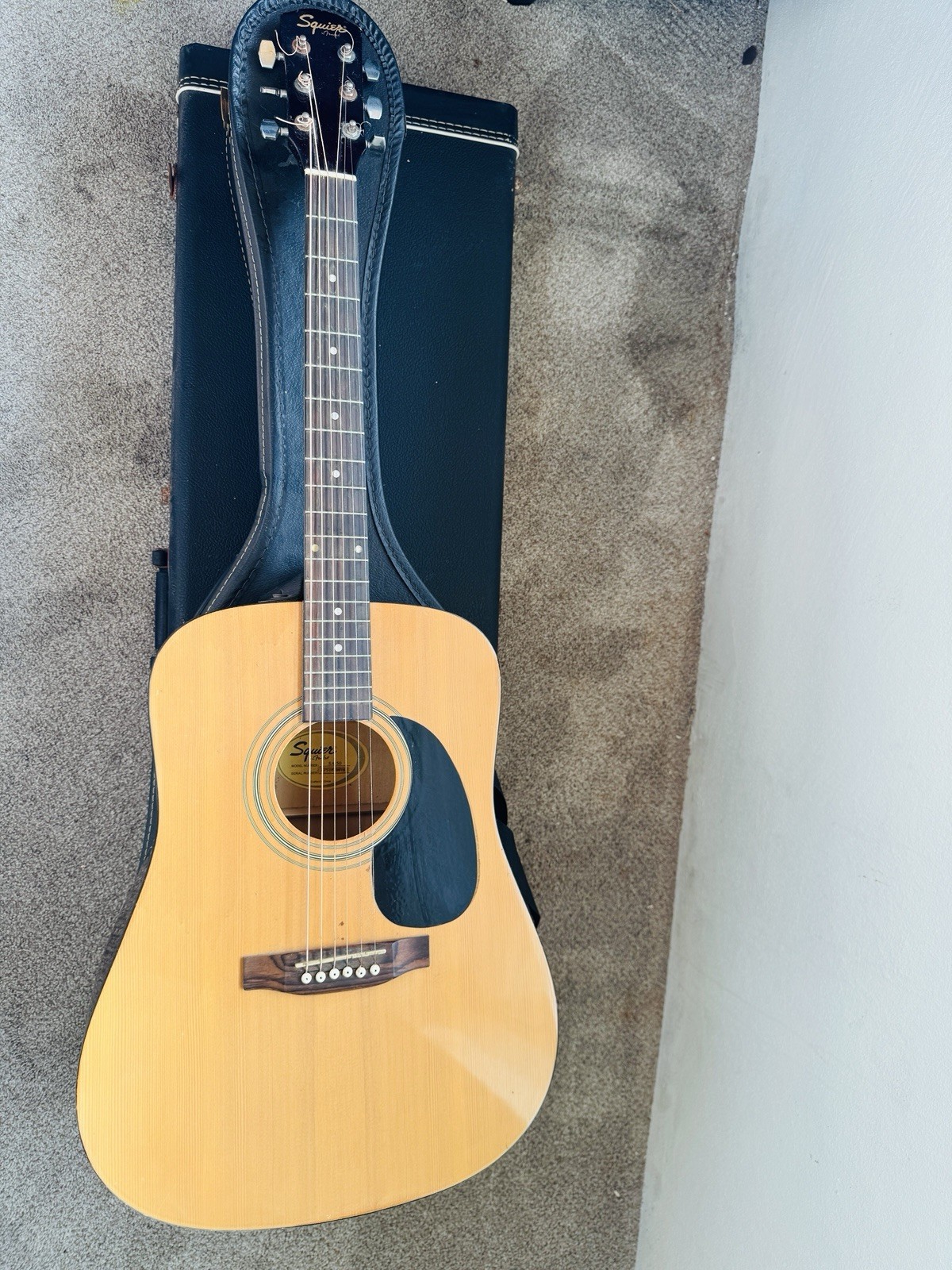 🎸 Squier SA-50 Acoustic Guitar – Great Beginner Guitar w/ Case