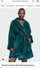 NWT VICTORIA SECRET SHORT GREEN COZY ROBE, Size XS/S