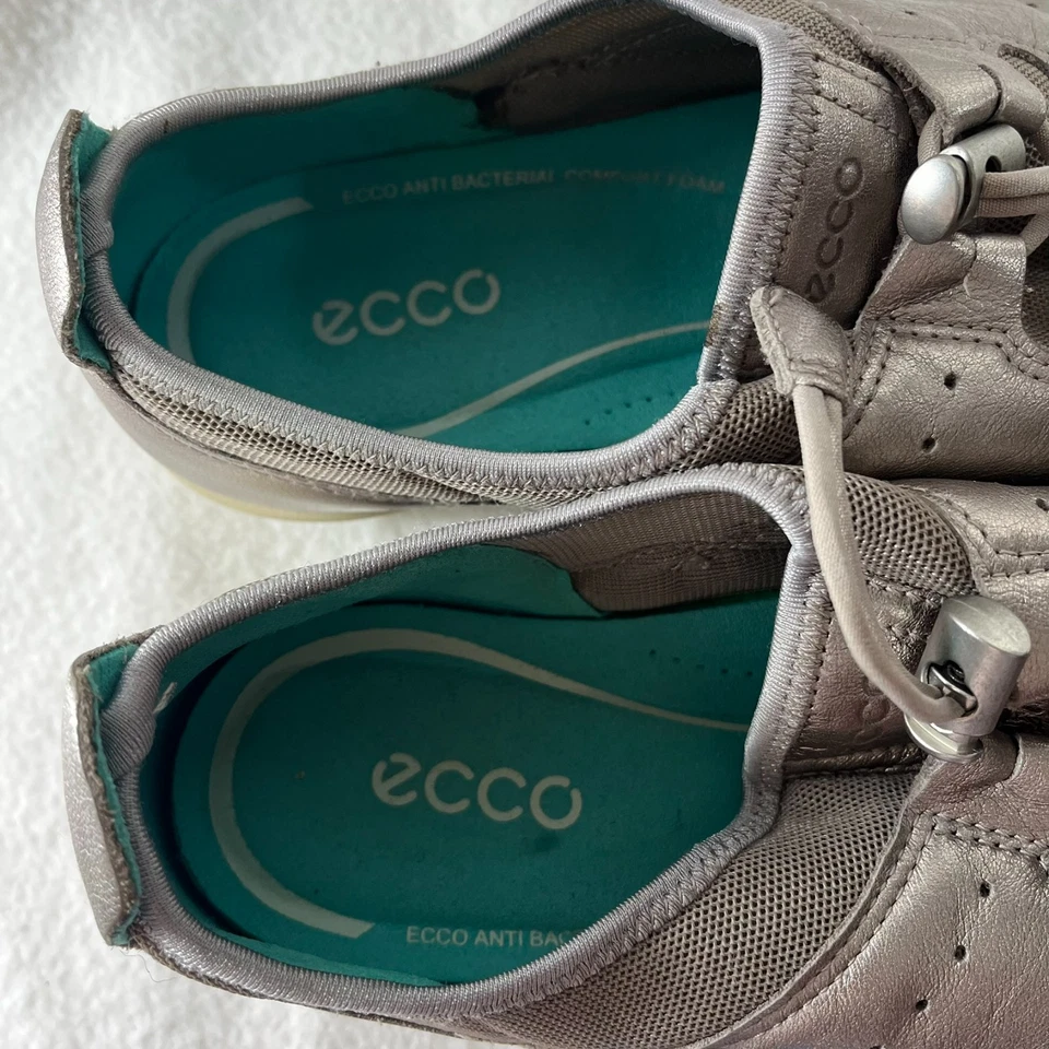Женские кроссовки Ecco серебристые размер 40 - Изображение 4 из 4