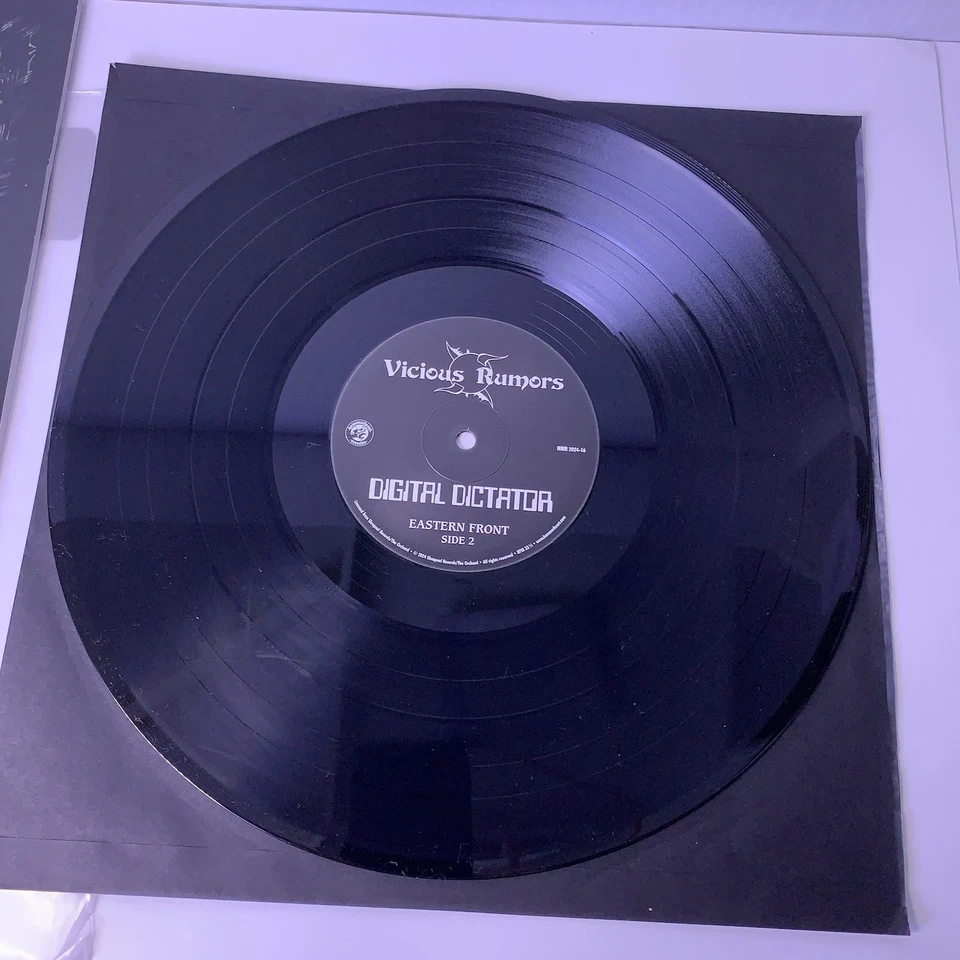 Vicious Rumors Digital Dictator Red Vinyl LP Record Pre-Owned Foto 4 de 4