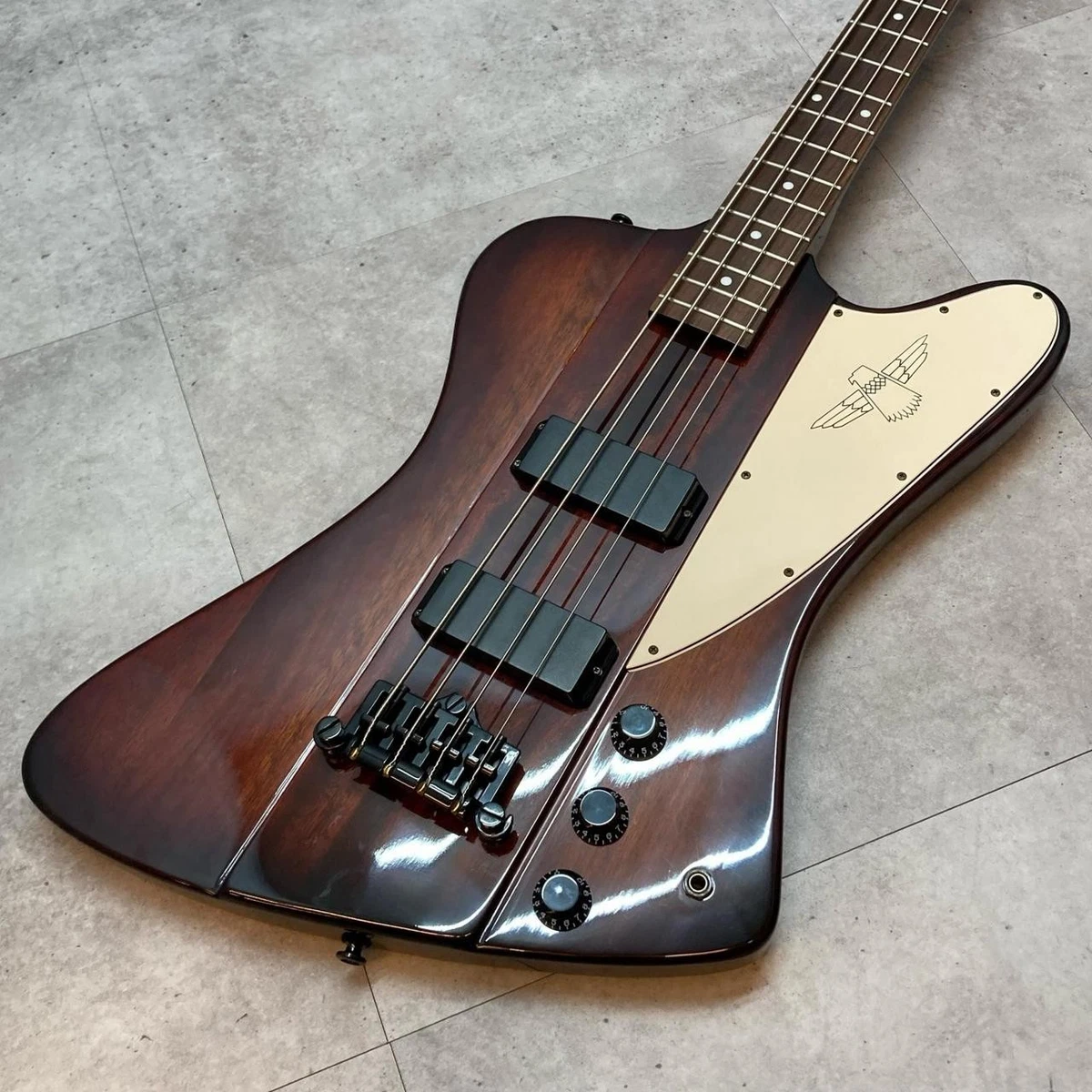 Epiphone Thunderbird Custom Shop ハンドクラフト Contrabaixo Regulado Epiphone Thunderbird Vintage White | MercadoLivre