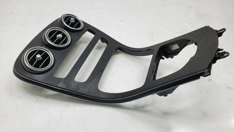 2018-2019 Mercedes-Benz GLC43 AMG Dash Air Vent Console Trim OEM Foto 2 de 4