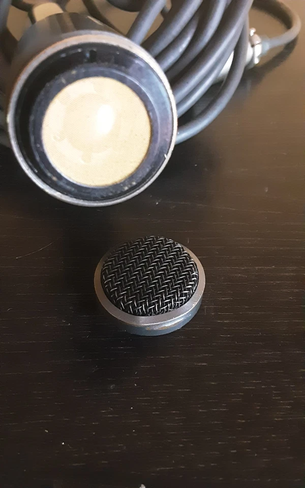 SONY  whether resistand  dynamic microphone F-115 with original  cable 6 meters - Image 3 of 4