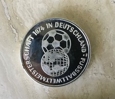 GERMANY FIFA WORLD CUP IN FRG SILVER MEDAL 1974 FOOTBALL RARE 925