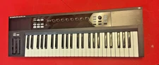 Native Instruments Komplete Kontrol S49 MK1 MIDI Keyboard Controller