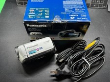 Panasonic HDC-SD80 Handheld HD Video Camera Camcorder, Works  Comes with box