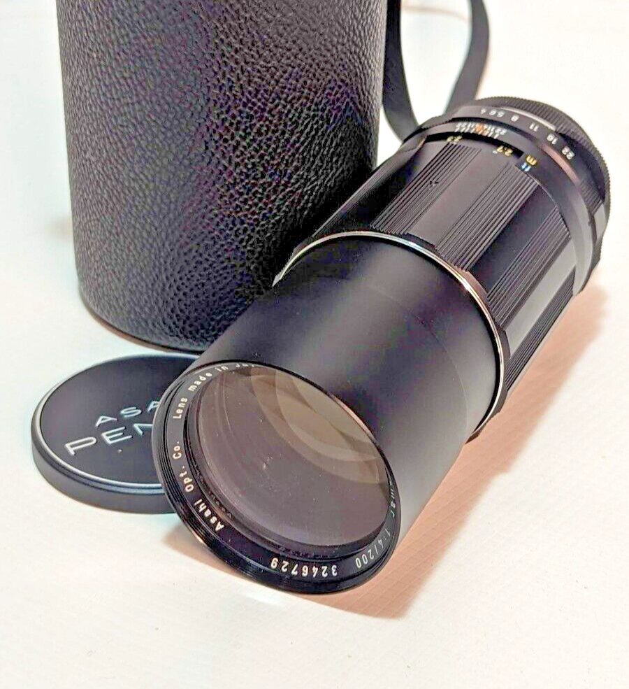 Asahi Opt Super Takumar Camera Lens 1:4 200mm Film SLR Japan Made