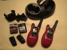 2 Way Radio Set Motorola Talkabout T5700  w/ Charger and 2 belt clips