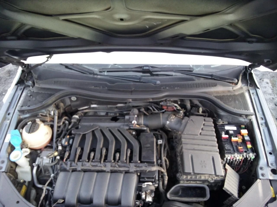 Used Front Right Seat Belt Front fits: 2013 Volkswagen Cc bucket seat passenger - Image 2 of 4