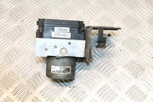 HYUNDAI I30 GD 1.6 CRDi ABS Pumpe A6589-20500 1.6 Diesel 94KW 2012