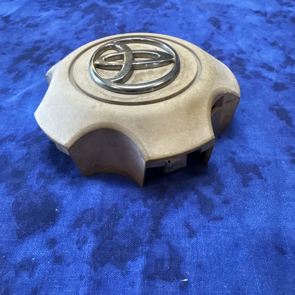 Tapacubos tapa central de rueda Toyota Highlander 2001-2007 sin pintar OEM #12 Foto 4 de 4