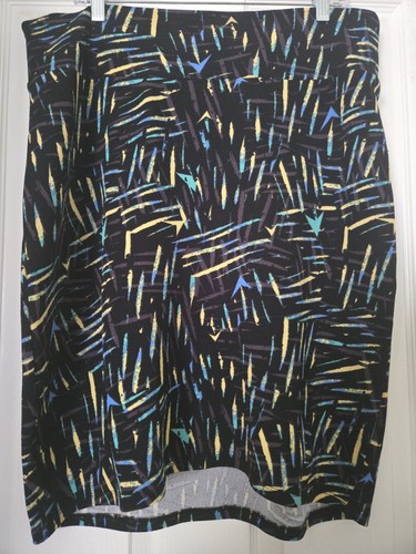 Jupe LuLaRoe Cassie – Bleu/Noir/Bleu Clair/Rouge – Taille S – Très Bon État