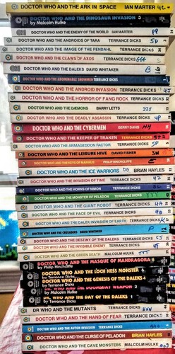 Doctor Who Book Collection, some date back to the 1970's. Pick what you want! - Picture 3 of 49