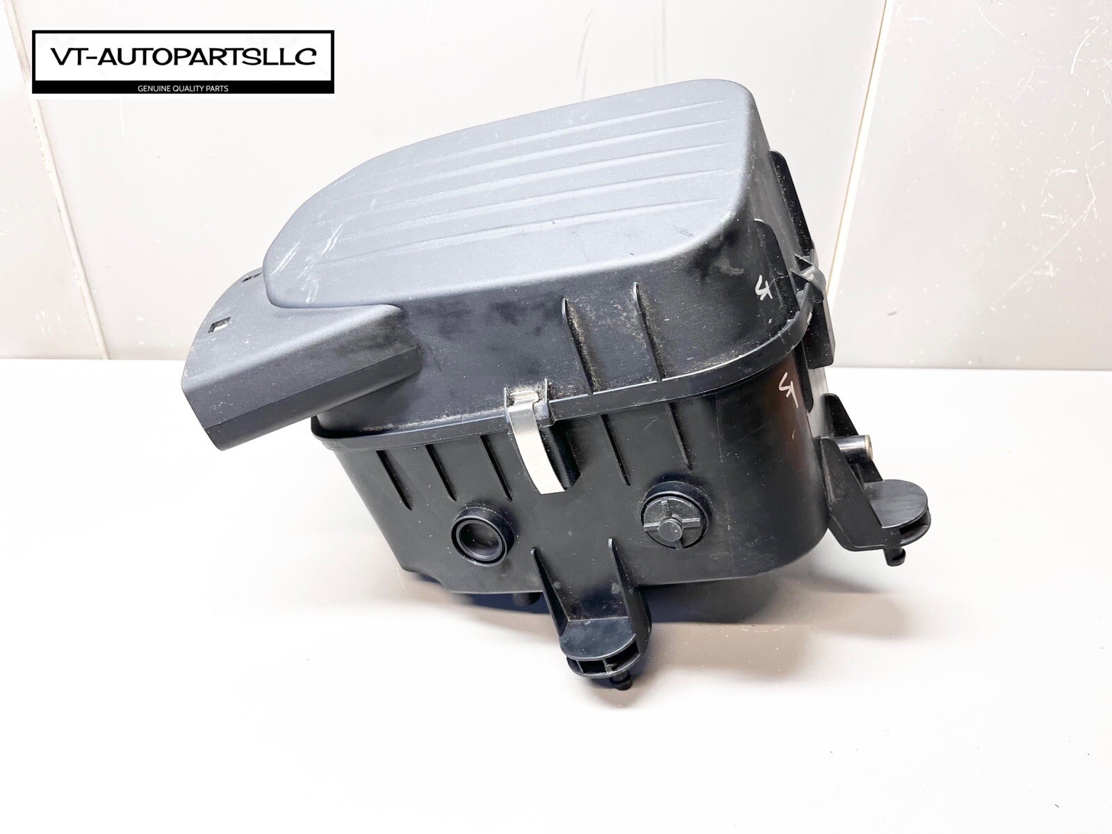 ⭐️2014-2020 Maserati Quattroporte Engine Air Intake Filter Left Box Housing OEM