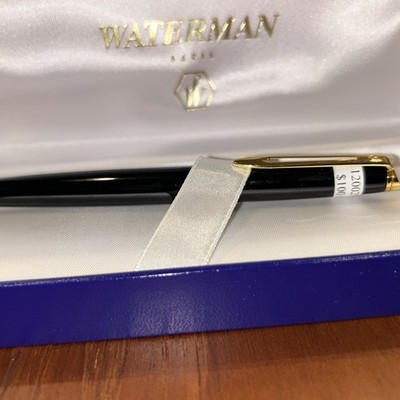 Waterman Hemisphere Black  Lacquer & Gold Color Trim Fountain Pen  In Box