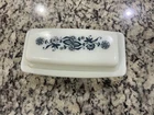 VINTAGE PYREX CORELLE OLD TOWN BLUE ONION COVERED BUTTER DISH  #72-B
