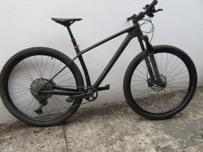 Scott Scale 930 Carbon Mountain Bike    2022  Medium