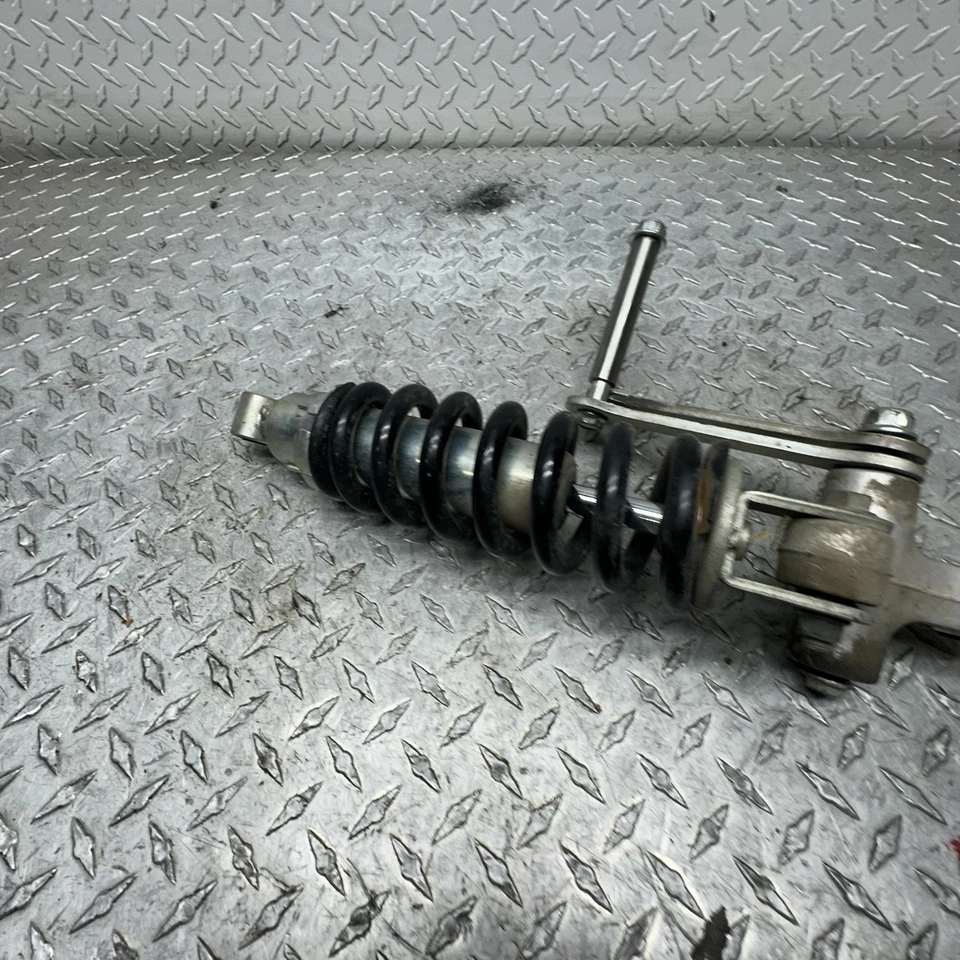 06 AMORTIGUADOR TRASERO SUZUKI BOULEVARD C50 C 50 E-2427 Foto 3 de 4