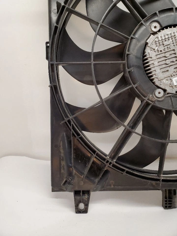 2018 - 2019 CHEVROLET EQUINOX Radiator Fan Motor Fan Assembly Foto 3 de 4