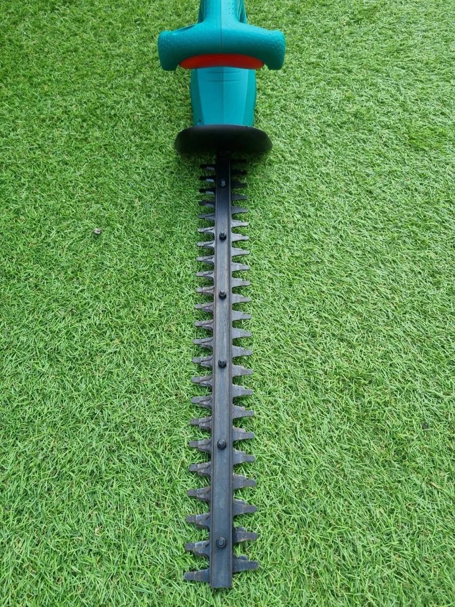 Bosch easyhedgecut 12v 450mm 2024 cordless hedge trimmer