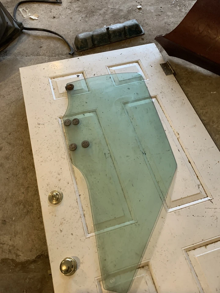 71 72 73 74 AMC JAVELIN AMX Right Door  WINDOW GLASS SOLEX HERCULITE PPG TINTED - Image 2 of 4